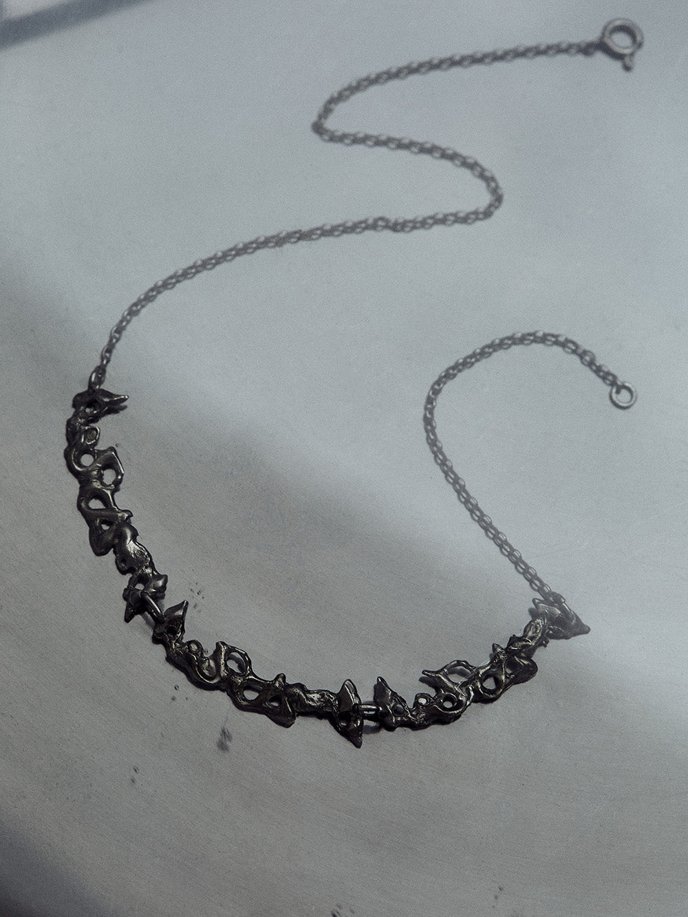 Thorn choker